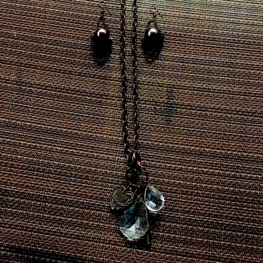 Bronze woman's necklace and earrings.